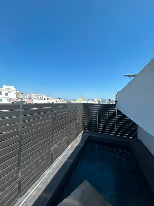 Rooftop fence